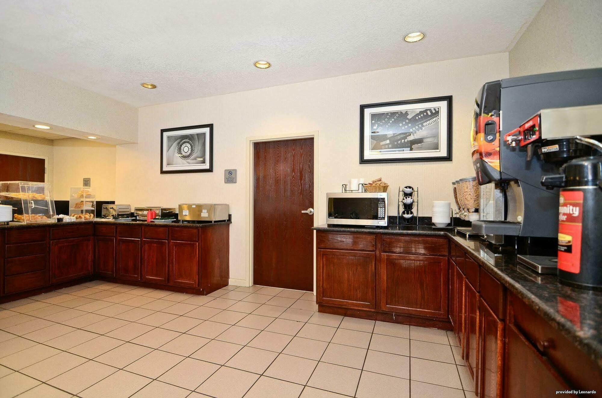 Quality Inn Airport I-240 Memphis Esterno foto
